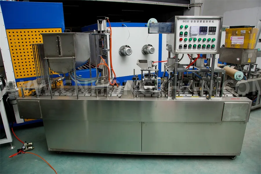 Automatic Yogurt Cup/Jelly Cup/Plastic Cup Filling Sealing Machine for Sale